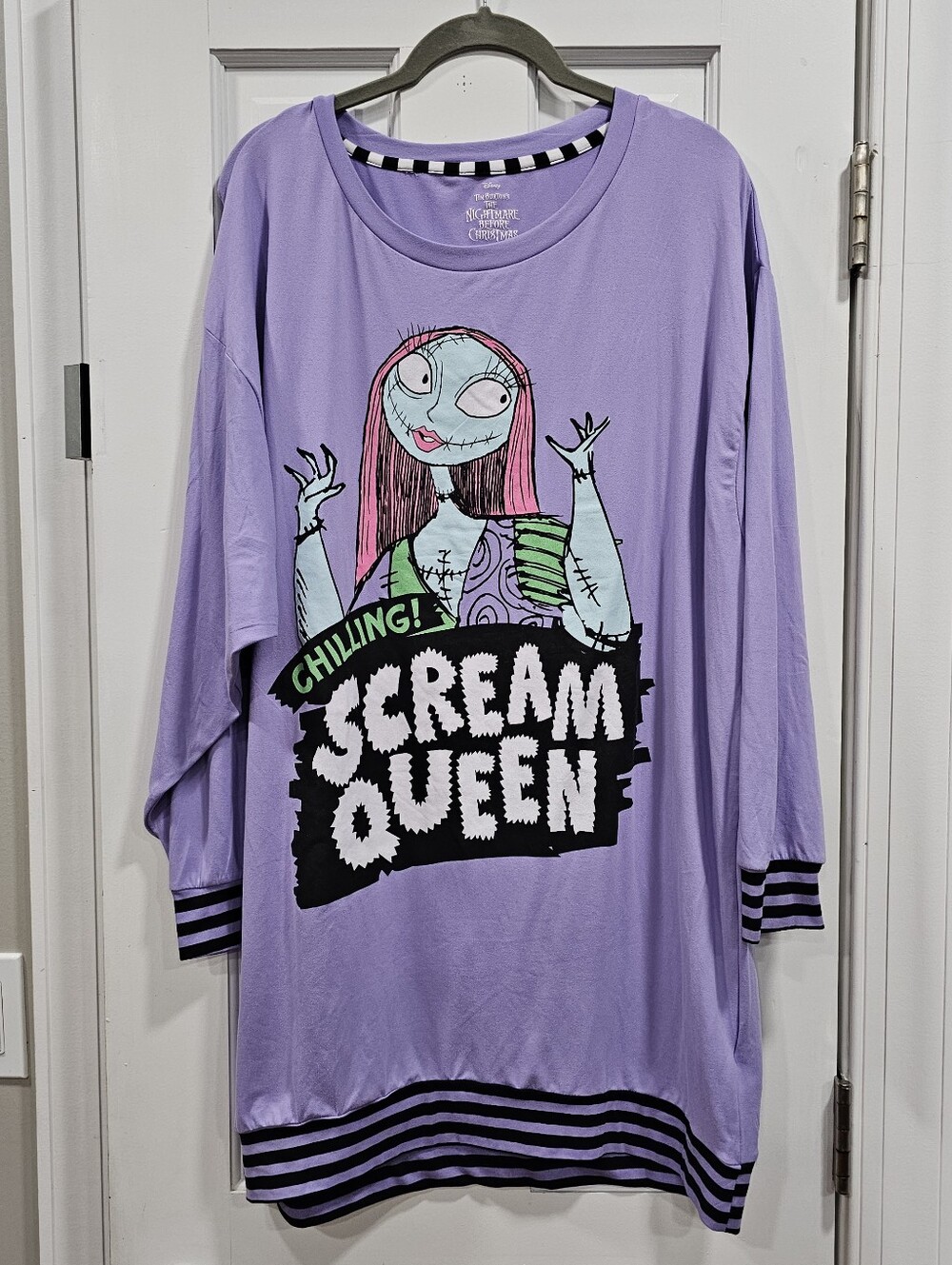 Nightmare Before Christmas Sally "Chilling! Scream Queen" Sleep Shirt sz M
